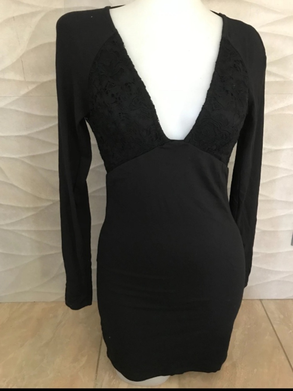 NEW Bebe Black Long Sleeve Lace Inset V Neck Open Back Bodycon top dress XS